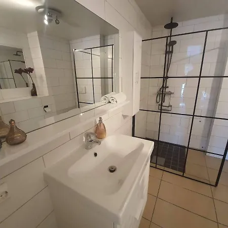 Downtown Berti Ap 3 - 2 *